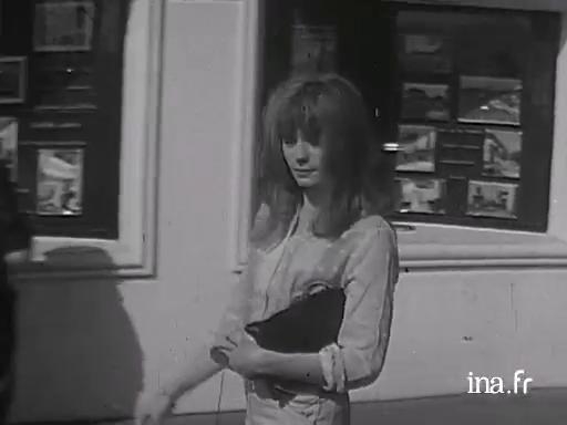Françoise Dorléac and Nelly Benedetti on the subject of the film <i>The Soft Skin</i>