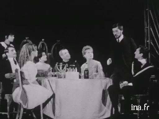 <i>Victor ou les enfants au pouvoir</i> de Roger Vitrac, mise en scène de Jean Anouilh et Roland Piétri