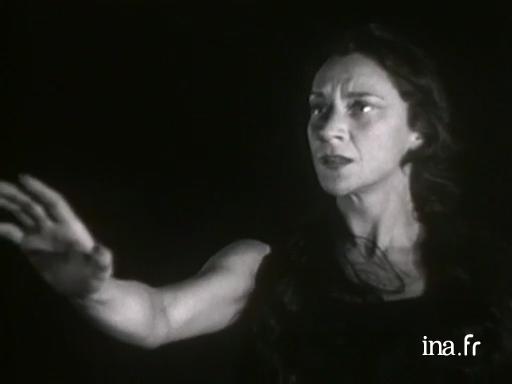 Maria Casarès joue Lady Macbeth à Avignon dans la mise en scène de Jean Vilar