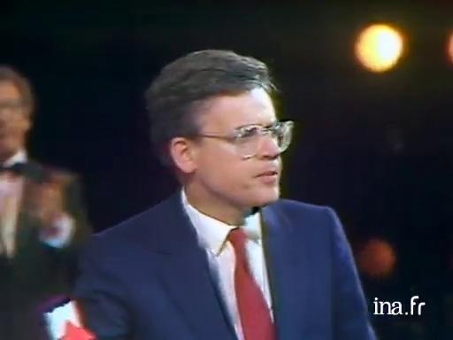Alain Cavalier receives an ovation for <i>Thérèse</i>, Jury Award in 1986
