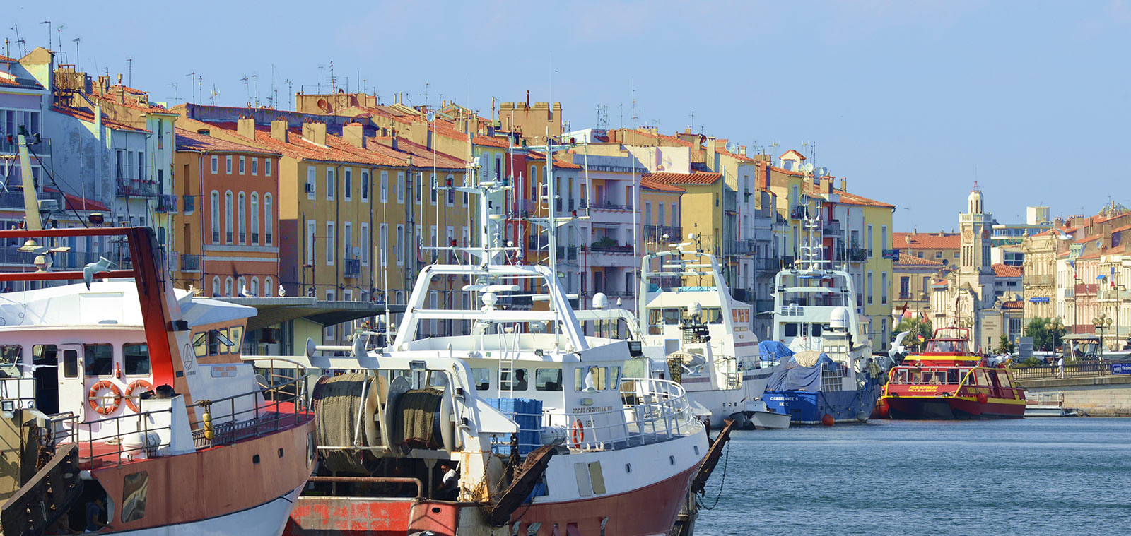 Port de pêche et de plaisance à Sète 