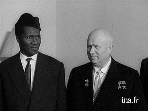 Nikita Khrouchtchev reçoit Ahmed Sékou Touré, président de la République de Guinée [muet]