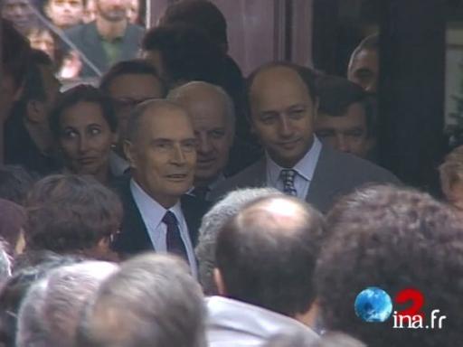 François Mitterrand fait ses adieux au PS rue de Solférino