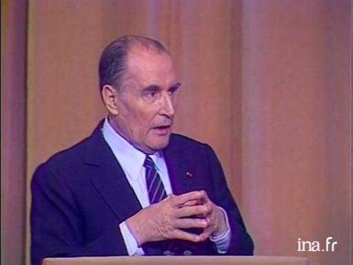 François Mitterrand s'exprime sur la crise de la sidérurgie française