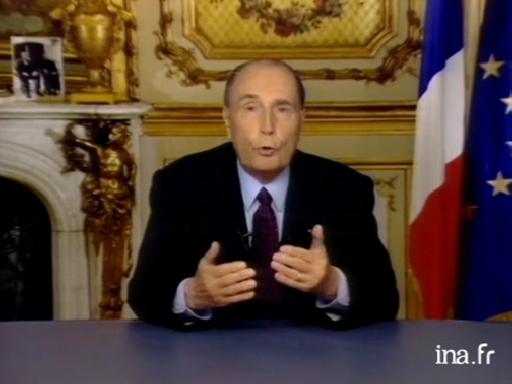 François Mitterrand nomme Edouard Balladur Premier ministre