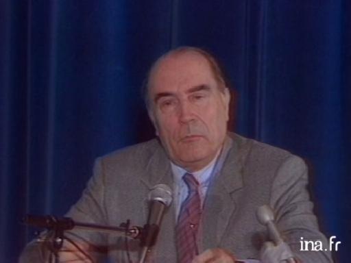 François Mitterrand au débat "Choisir la cause des femmes"